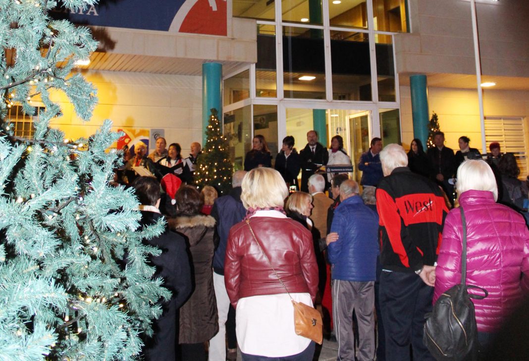 Orihuela Costa Christmas lights switched on by Mayor