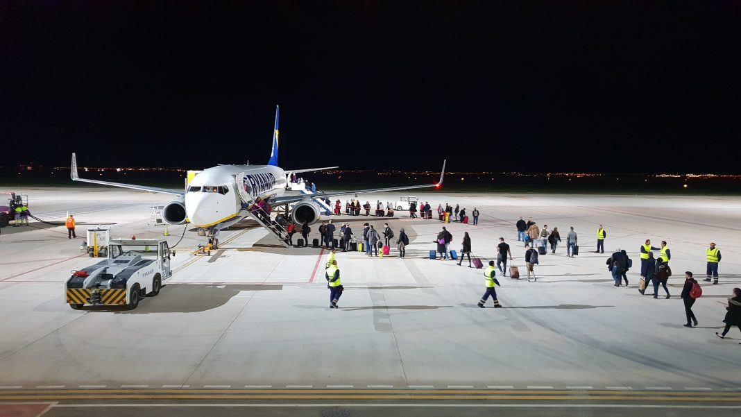 Corvera Flight in Emergency Diversion