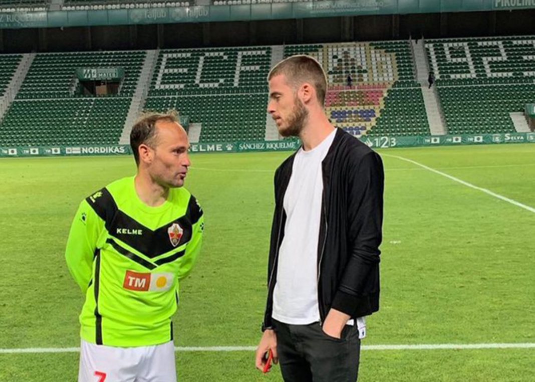 Man Utd keeper De Gea in Elche to meet boyhood hero