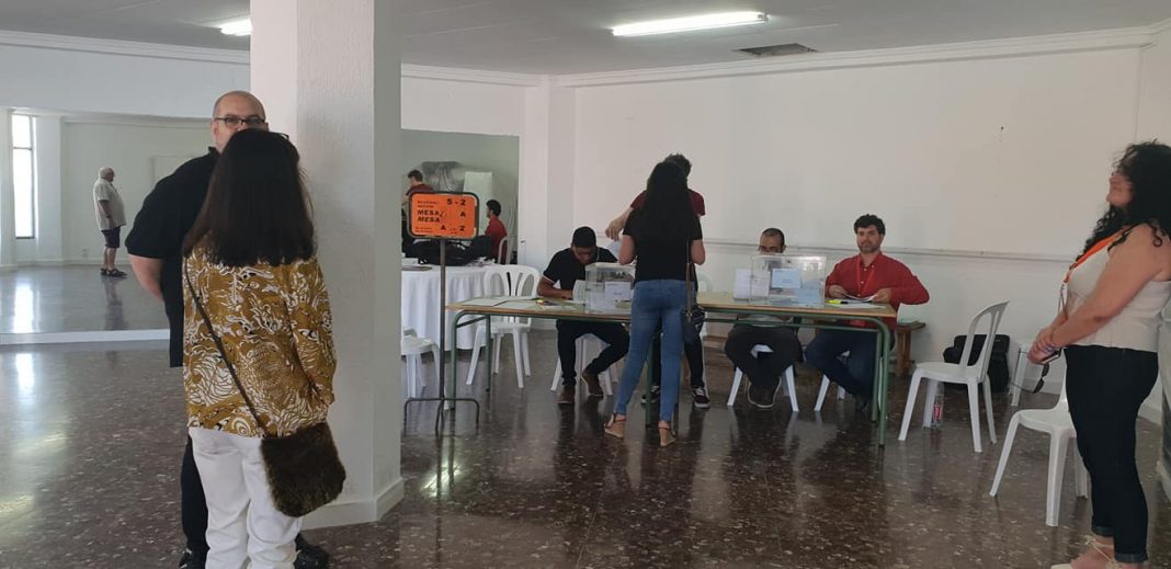 The voting table in Campoamor