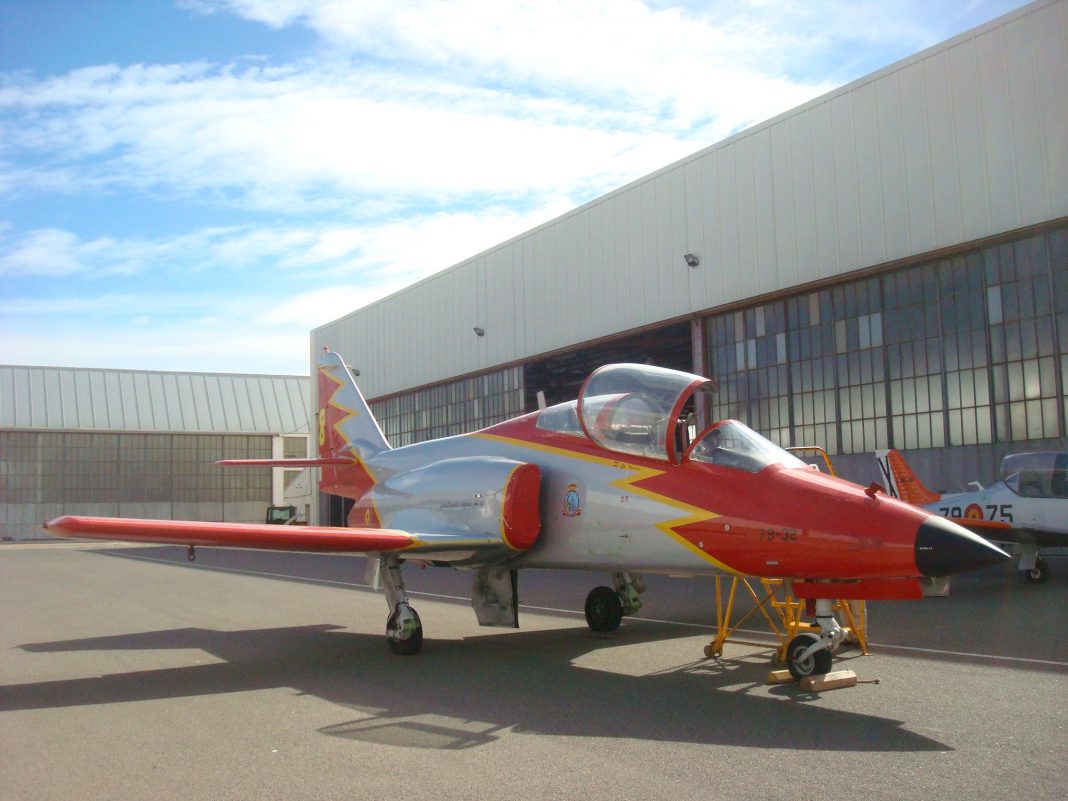 The plane, a C-101, type 'hunter', which is often used by the Spanish Airforce display team the Eagle Patrol, la Patrulla Águila,