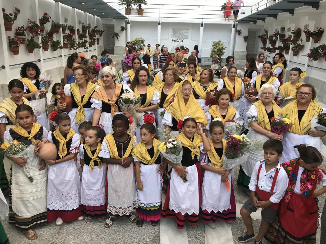 Mojácar holds the Traditional Carrying of Water and Floral Offerings in honour of San Agustín