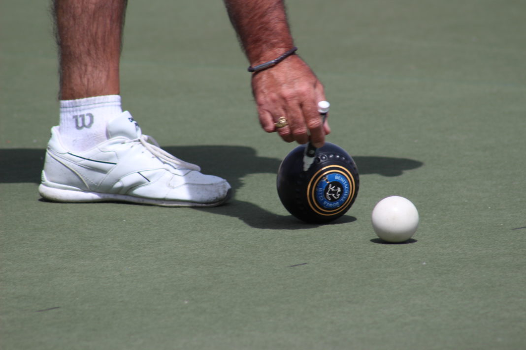 A toucher is a bowl that makes contact with the jack whether on delivery or by displacement due to another bowl making contact and moving it onto the jack