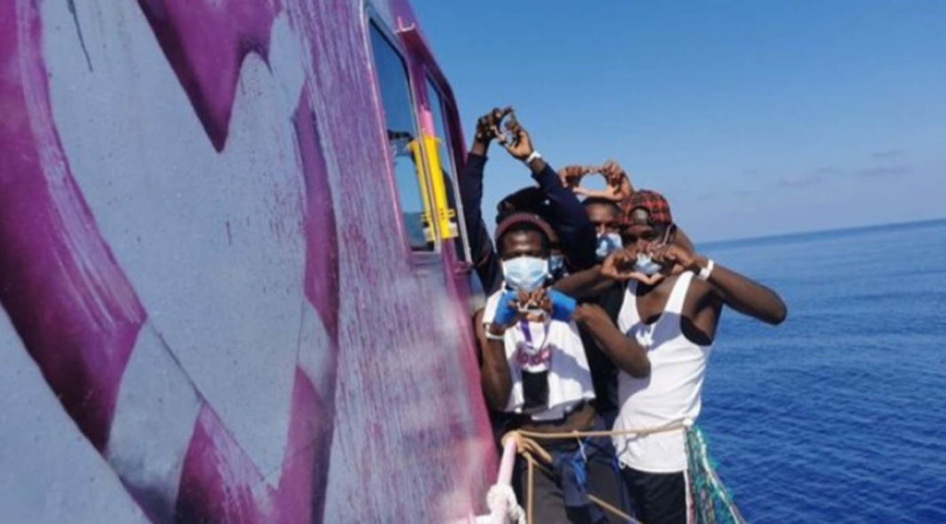 The Astral sailboat of the Spanish NGO Open Arms has also been active in the Sicilian Channel area to participate in the rescue of migrants. Photo: Twitter.