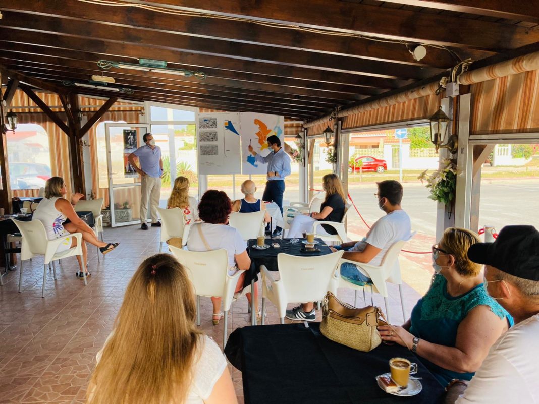 The mayor met with residents of the Torreta Florida urbanization