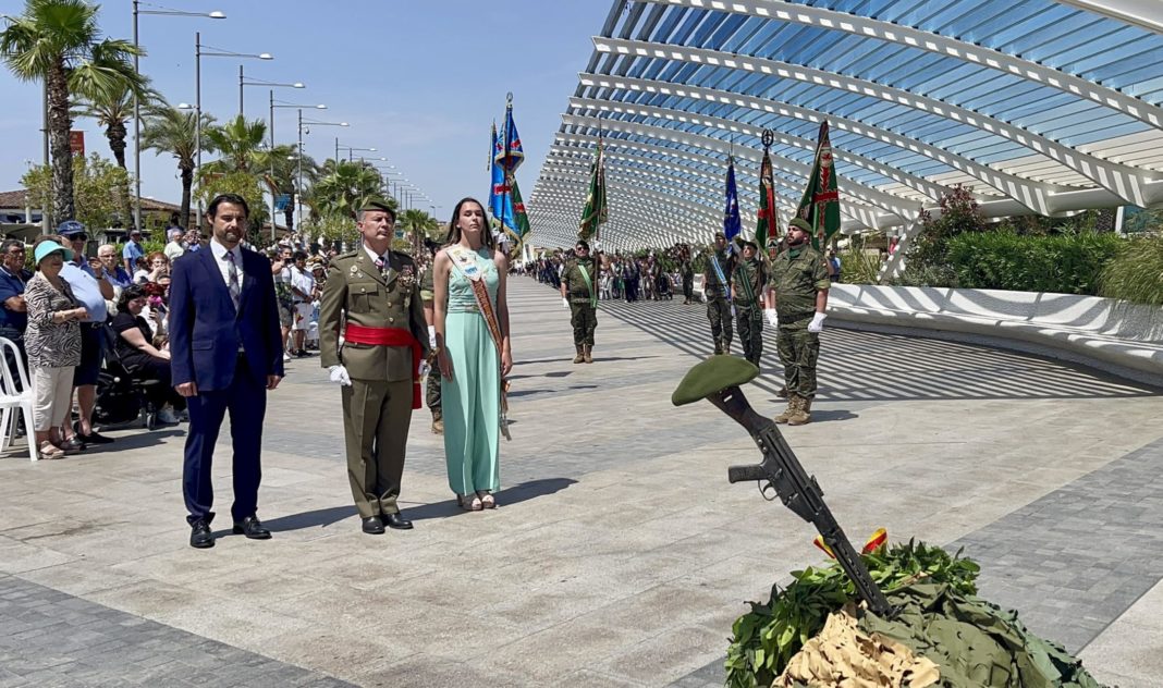 Sun and fidelity as 400 pledge Allegiance in Torrevieja