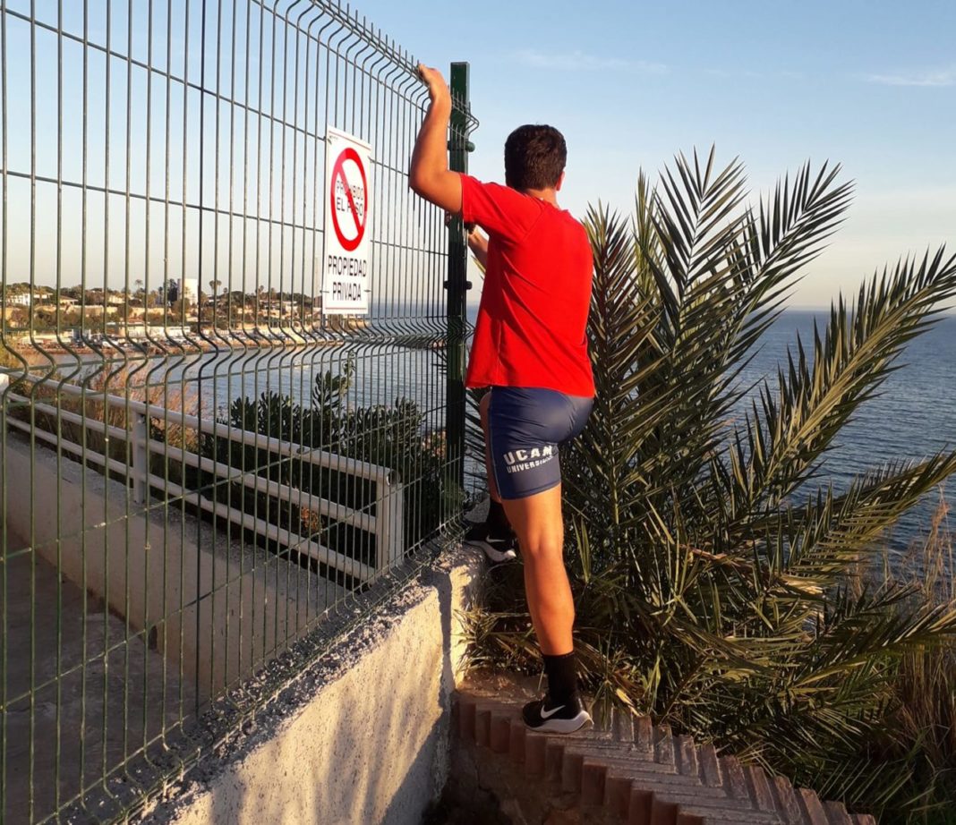 Outrage as Aguamarina / La Caleta Paseo remains closed over summer